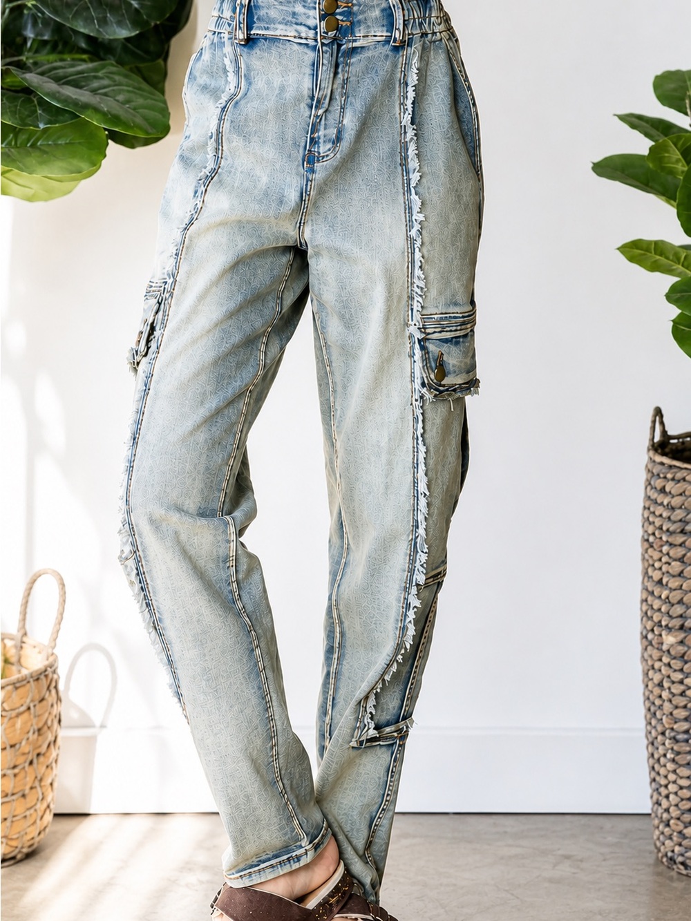 Oli & Hali Patchwork Cargo Jeans Medium Elastic Waist  Distressed Raw Hem Denim